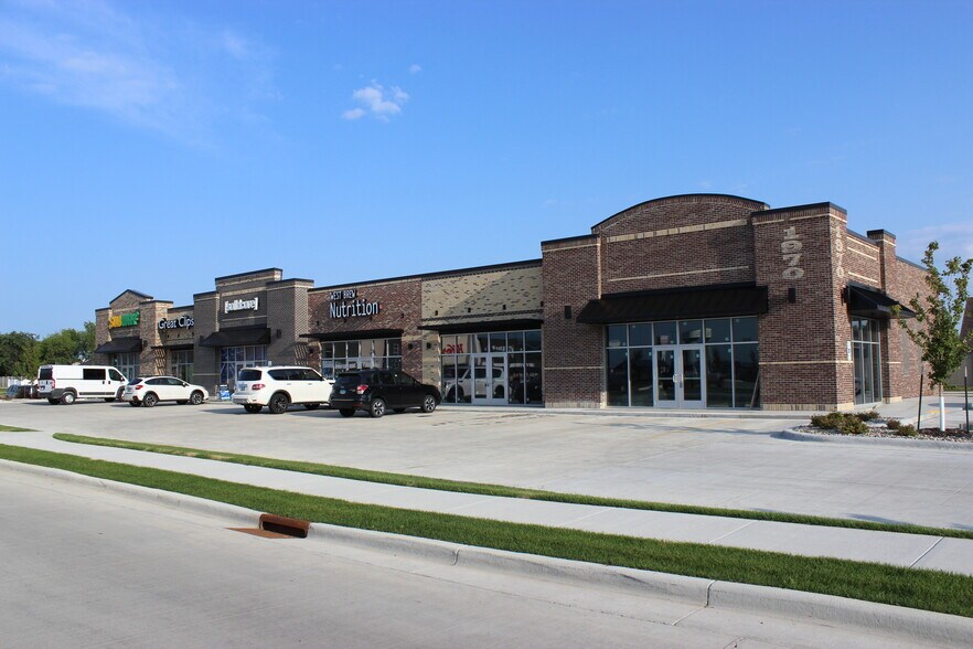 1970 Sheyenne St, West Fargo, ND 58078