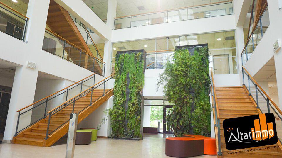 Office in Chartres for lease - Lobby - Image 1 of 7