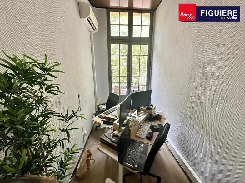 1 B Bis Rue Frédéric Mistral, Aix-en-Provence for lease - Interior Photo - Image 2 of 7