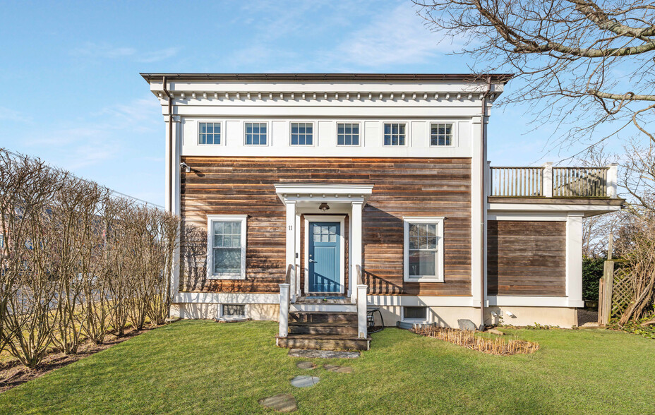 11 Rector St, Sag Harbor, NY for lease - Primary Photo - Image 1 of 14