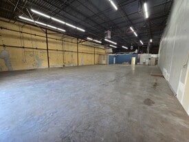 5700-5788 Distribution Dr, Memphis TN - Warehouse