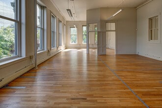 222-228 NW Davis, Portland, OR for lease Building Photo- Image 2 of 3
