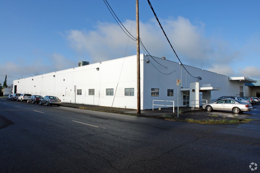 5111-5225 SE 26th portfolio of 2 properties for sale on LoopNet.com - Primary Photo - Image 2 of 2