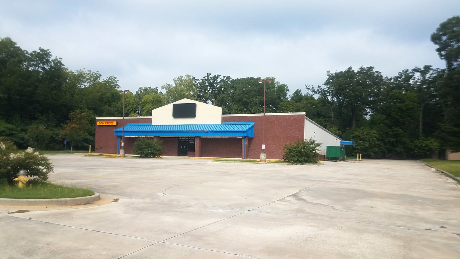 6109 Houston Rd, Macon, GA 31216