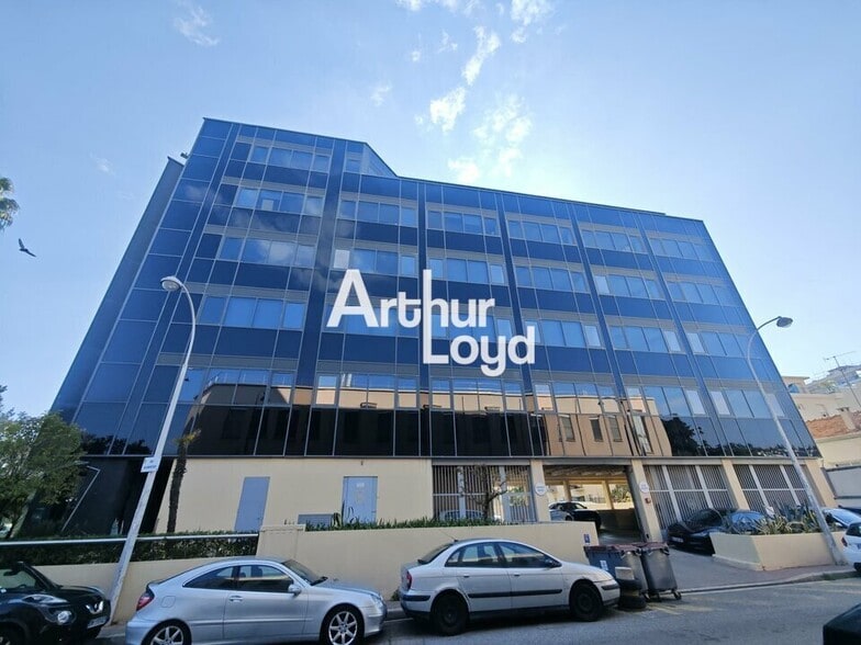 Office in Nice for lease - Building Photo - Image 2 of 13