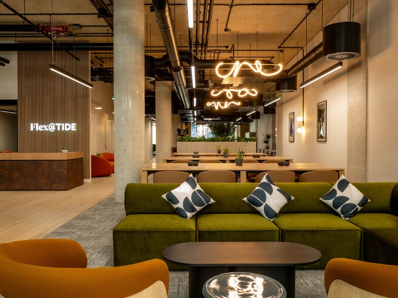 135 Park St, London for lease - Interior Photo - Image 2 of 25