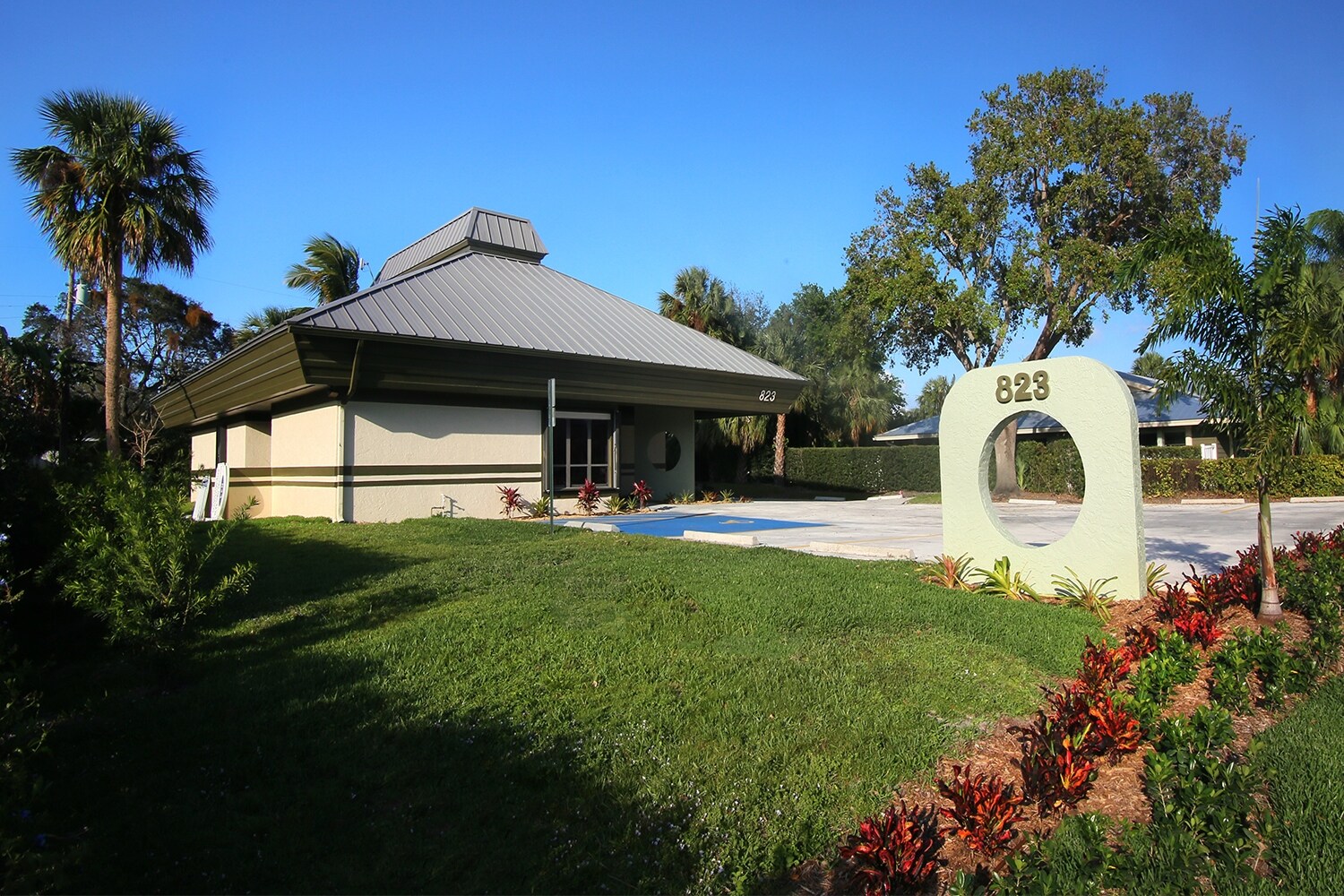 823 SE Osceola St, Stuart, FL for sale Building Photo- Image 1 of 1