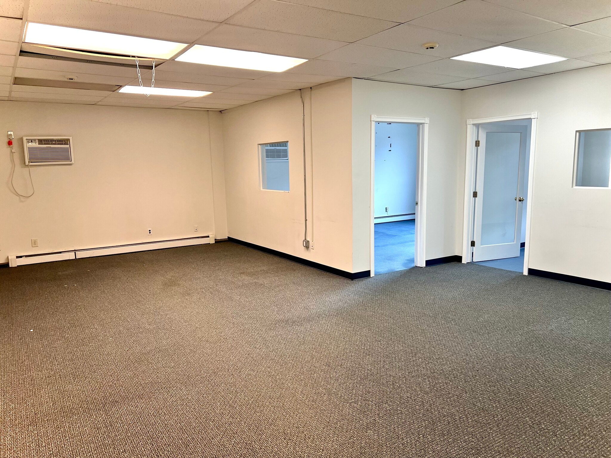 92 S Central Ave, Hartsdale, NY for lease Interior Photo- Image 1 of 4