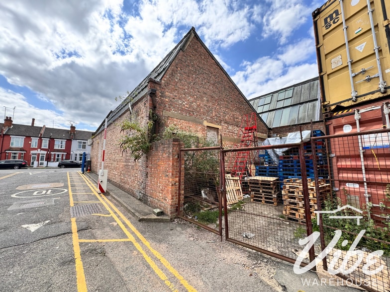 167 Hermitage Road, London for lease - Building Photo - Image 3 of 8