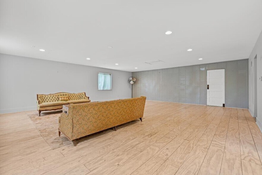 505 MO-273 Highway, Tracy, MO for sale - Building Photo - Image 2 of 24