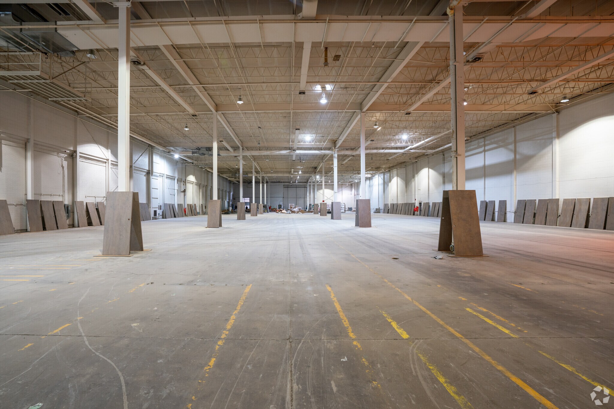 2500 W Bradley Pl, Chicago, IL 60618 Bradley Business Center