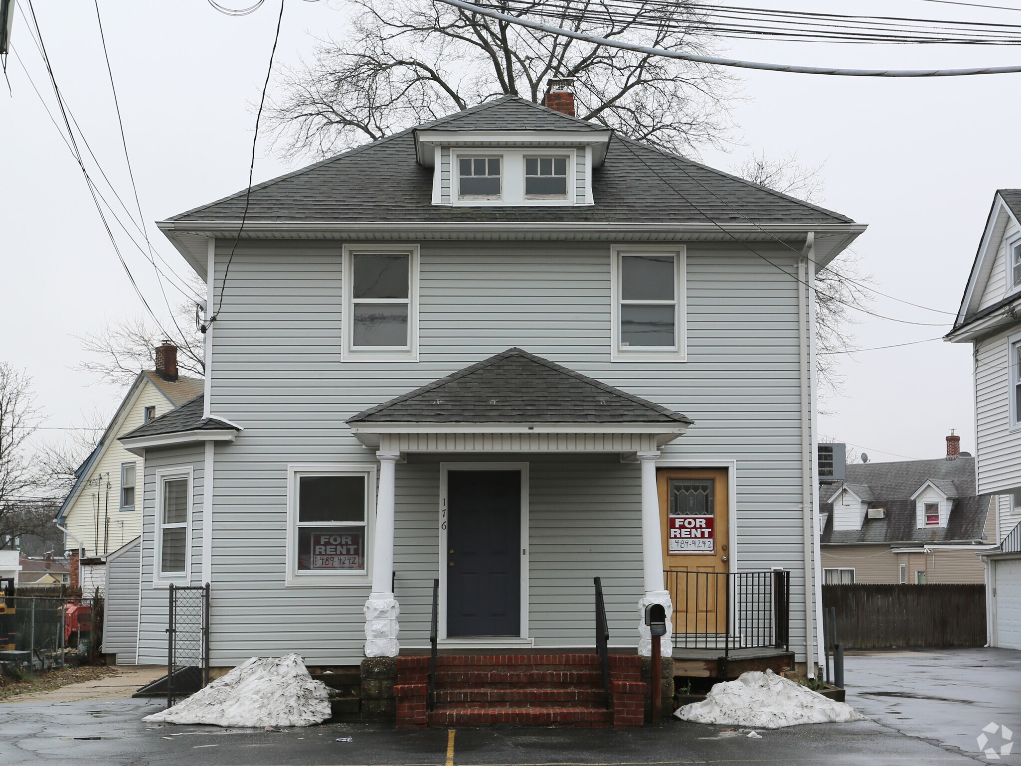 176 Hempstead Ave, West Hempstead, NY for sale Primary Photo- Image 1 of 1