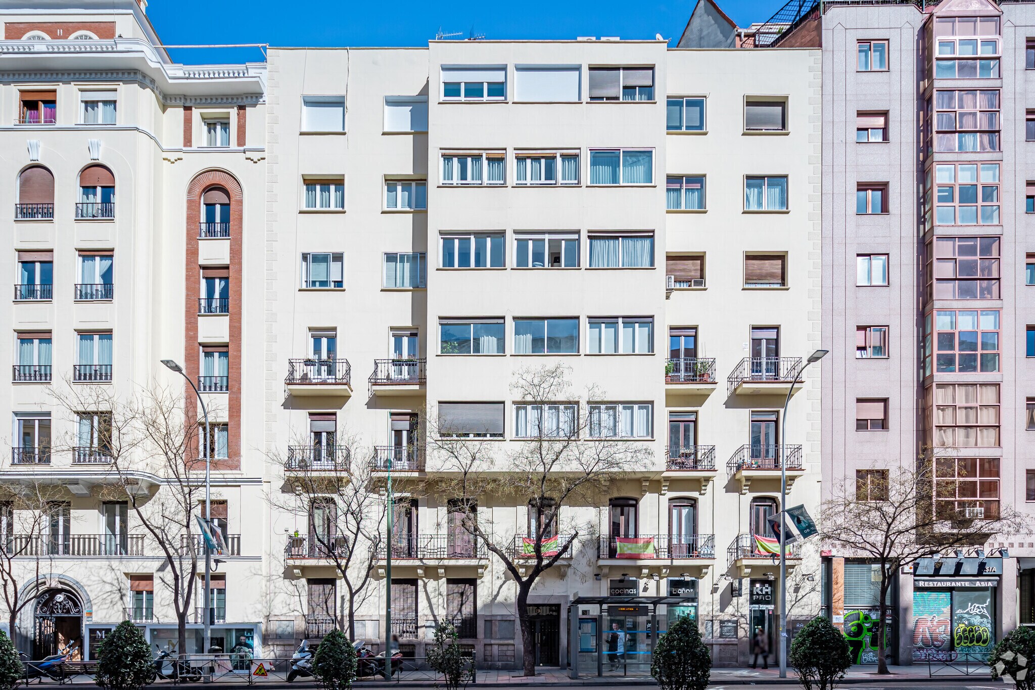 Calle de O'donnell, 29, Madrid, Madrid for lease Primary Photo- Image 1 of 3
