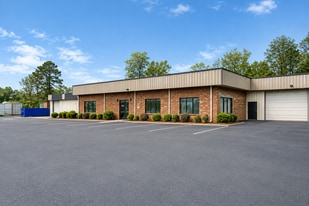 19k Industrial Sq Ft - Potential Fenced Lot - Warehouse