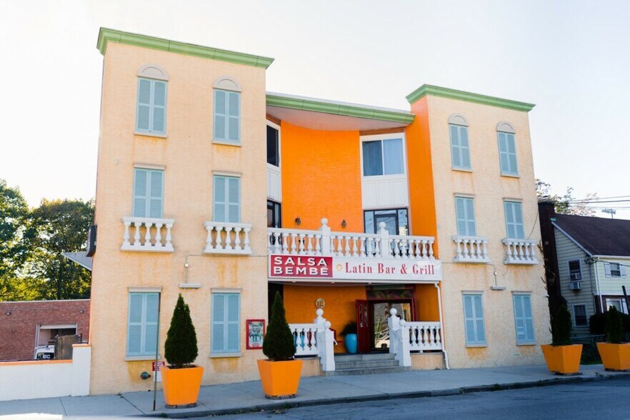 811 McLean Ave, Yonkers, NY for sale - Building Photo - Image 1 of 1