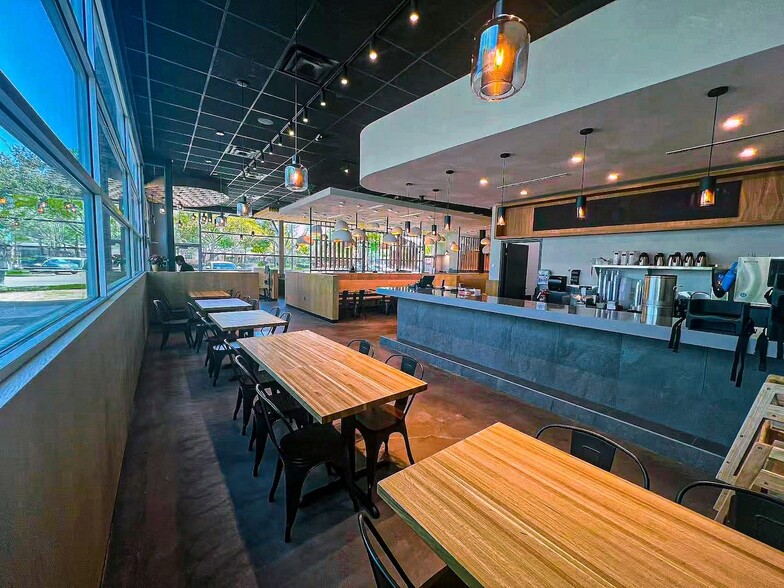 11805-11921 Westheimer Rd, Houston, TX for lease - Interior Photo - Image 2 of 5