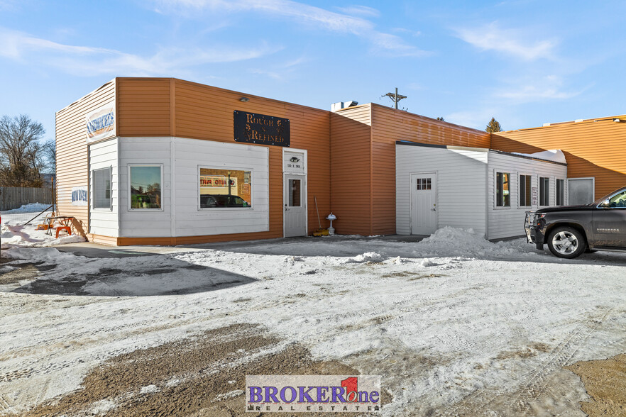 120 E 3rd St, Lusk, WY for sale - Building Photo - Image 2 of 26