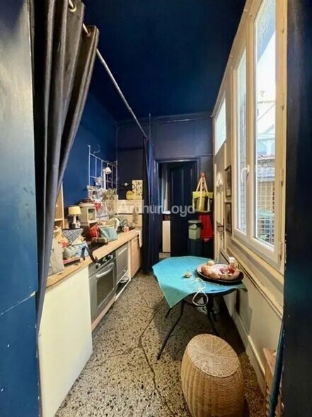 Retail in Reims for lease - Building Photo - Image 2 of 6