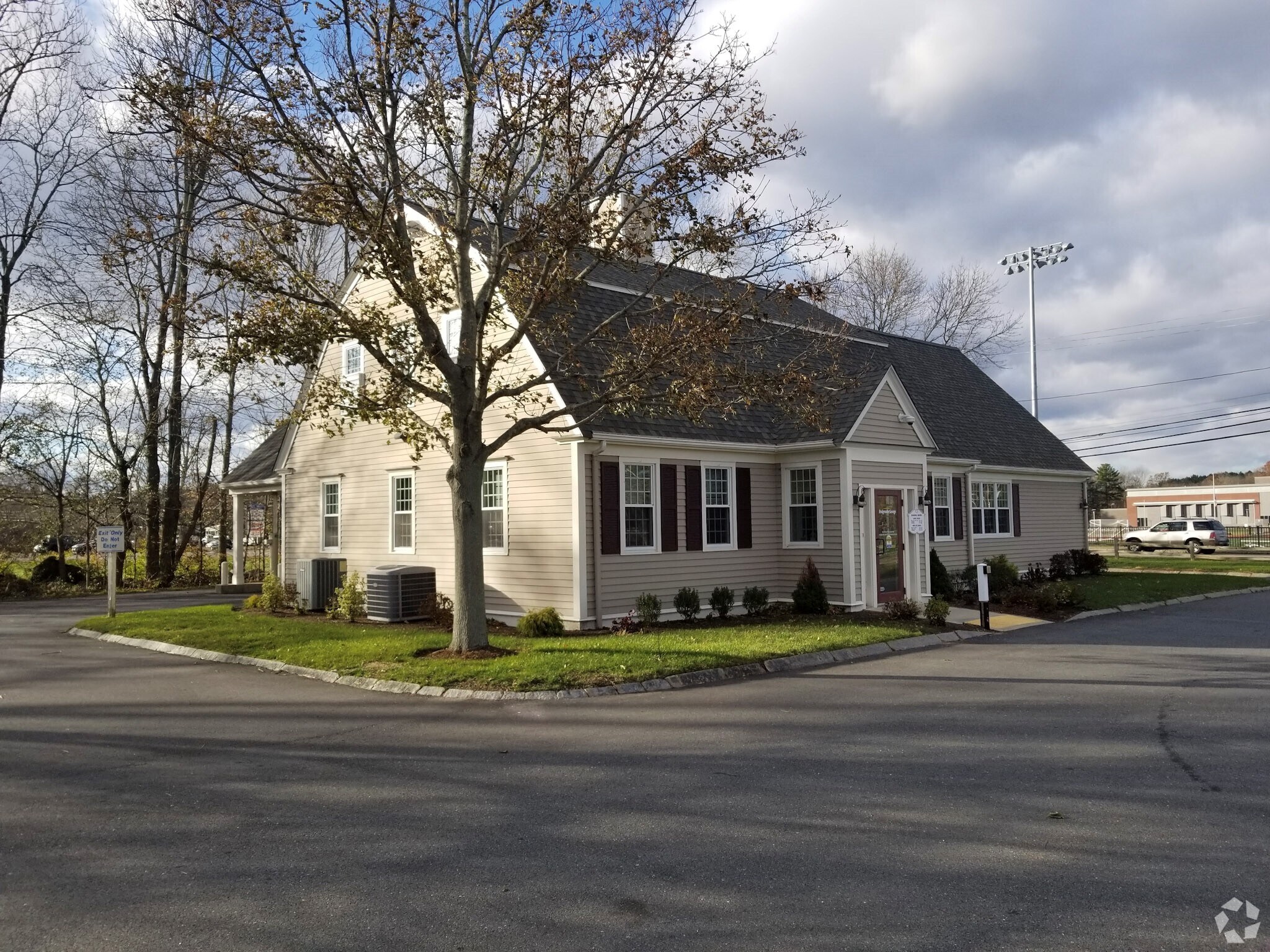 120 W Center St, West Bridgewater, MA 02379