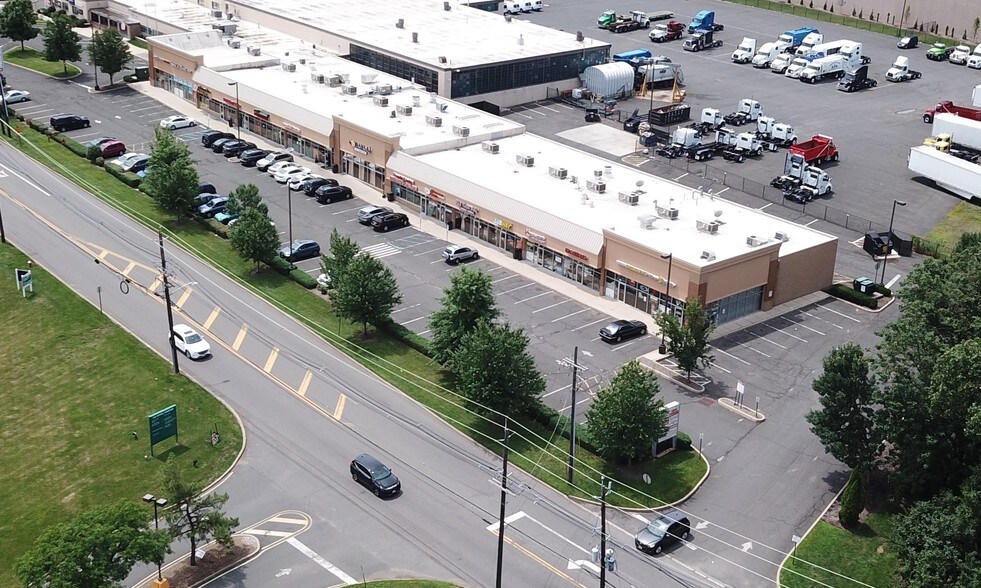 136 Talmadge Rd, Edison, NJ 08817 The Shoppes At Talmadge