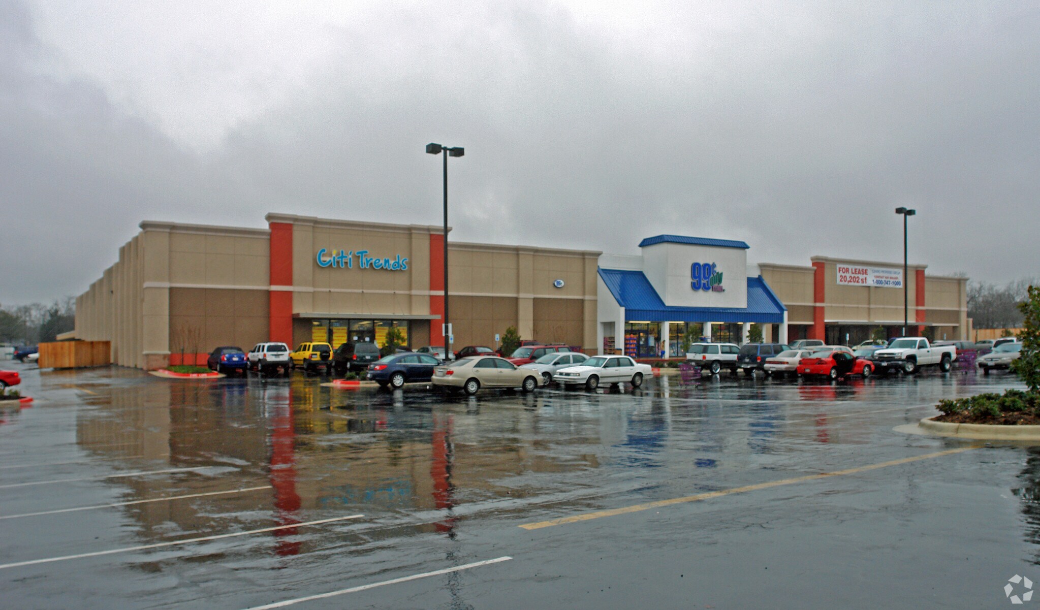 2102-2104 S Texas Ave, Bryan, TX for lease Building Photo- Image 1 of 2
