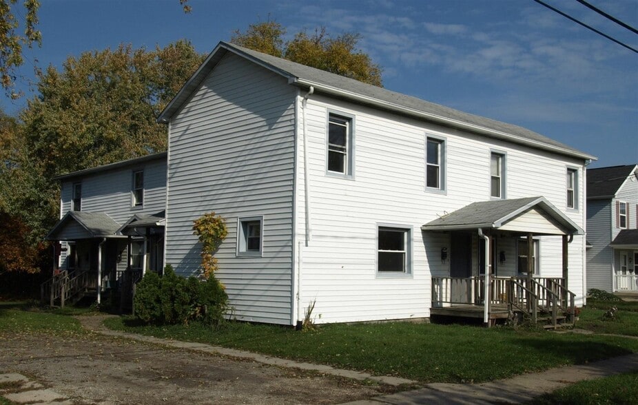 829 Prospect Cir, Ashtabula, OH for sale - Building Photo - Image 1 of 5
