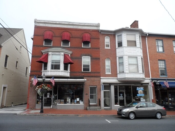 9-17 Baltimore St, Gettysburg, PA for sale Primary Photo- Image 1 of 1