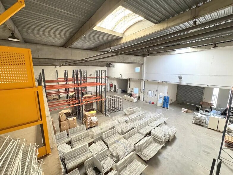 Flex in Beauchamp for lease - Interior Photo - Image 2 of 12