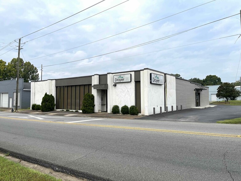 230 East St N, Talladega, AL for lease - Building Photo - Image 1 of 28