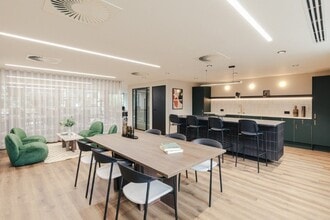 68-70 London Rd, Twickenham for lease Interior Photo- Image 1 of 10