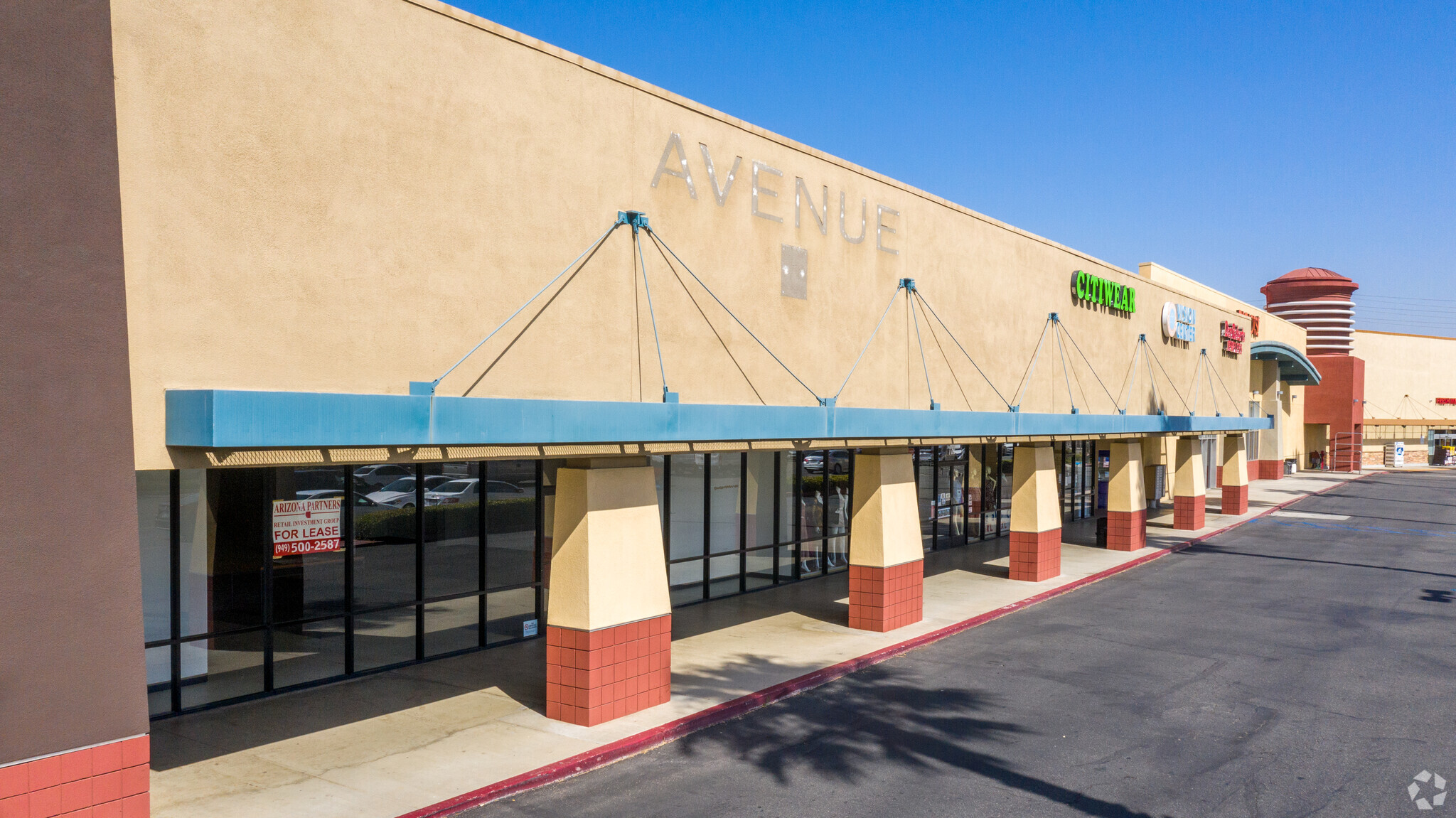 700-784 N Main St, Corona, CA for lease Building Photo- Image 1 of 3