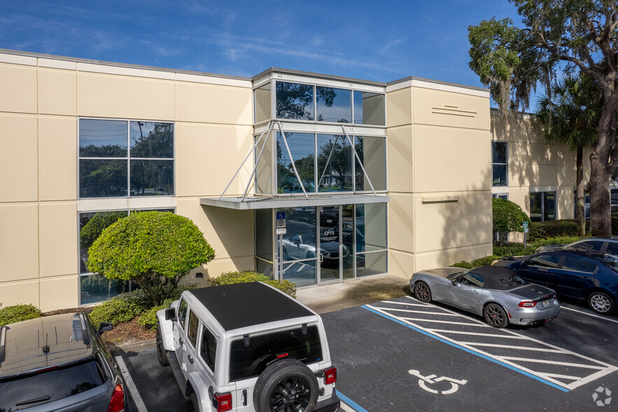 1900-2000 N Alafaya Trl, Orlando, FL for lease - Building Photo - Image 3 of 11