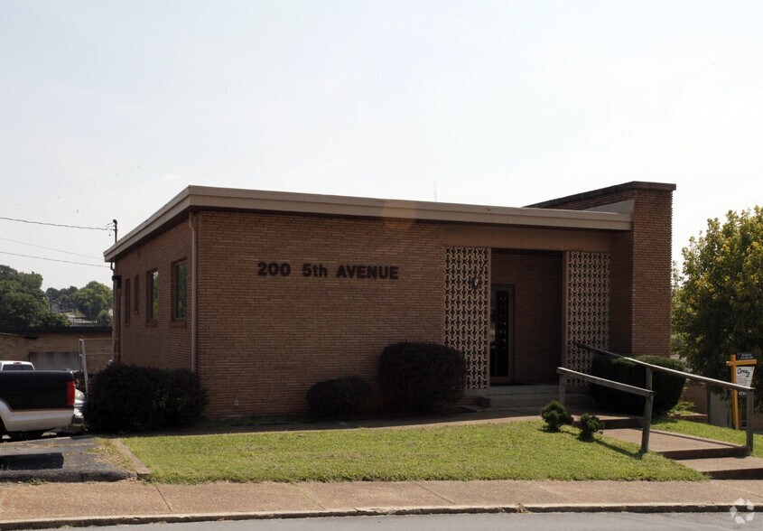 200 5th Ave, Springfield, TN 37172