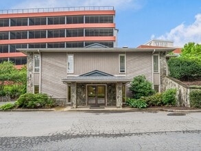 6 Brooklet St, Asheville, NC for lease Interior Photo- Image 1 of 32