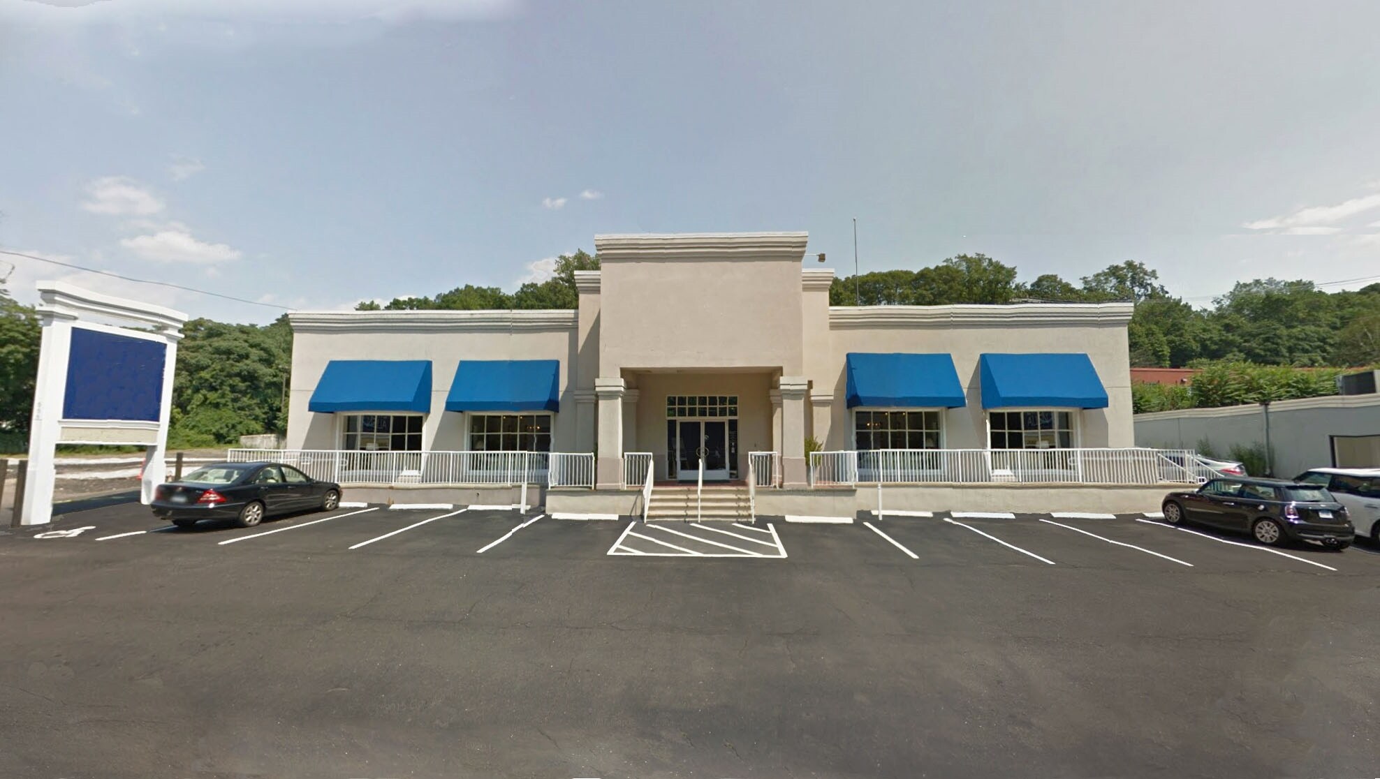 Retail in Norwalk, CT for sale Primary Photo- Image 1 of 1