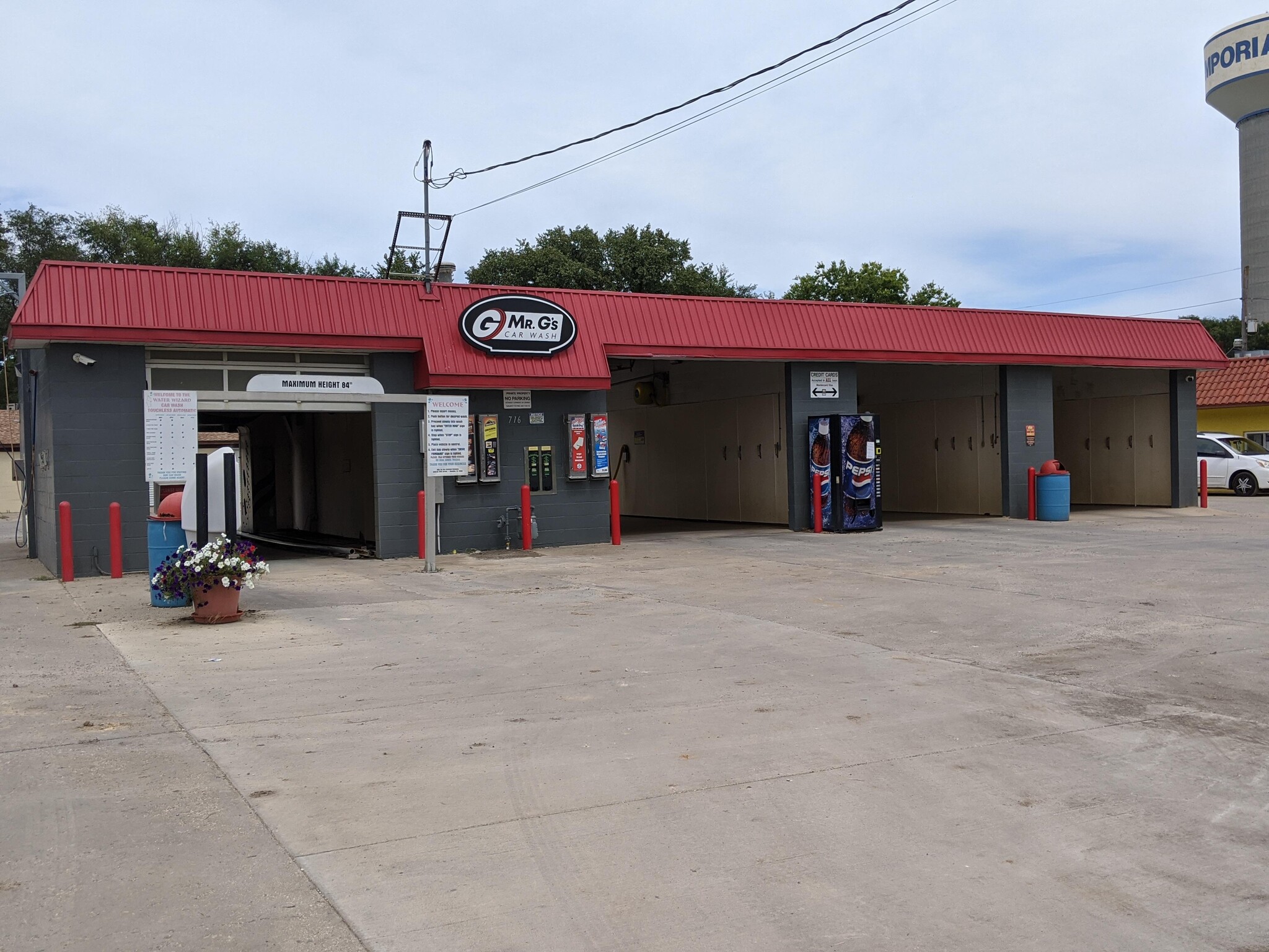 Investment Car wash and storage units Emporia, KS for Sale