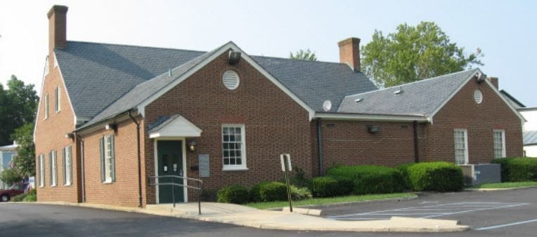 303 Main St, Smithfield, VA for sale - Building Photo - Image 1 of 1