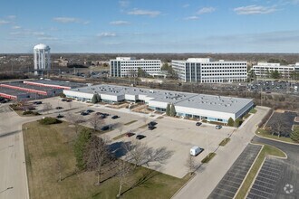 111 Deer Lake Rd, Deerfield, IL - AERIAL map view