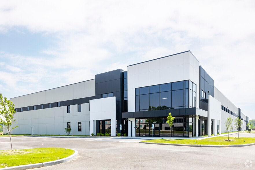 1635 Technology Dr, Dardenne Prairie, MO for lease - Building Photo - Image 3 of 15