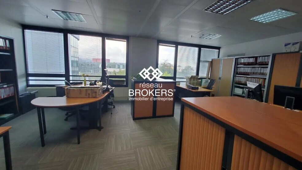 Office in Epagny Metz-Tessy for lease - Building Photo - Image 3 of 11