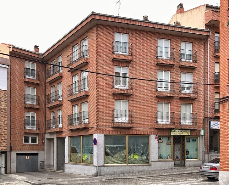 Retail in Ávila, Ávila for lease - Primary Photo - Image 1 of 2