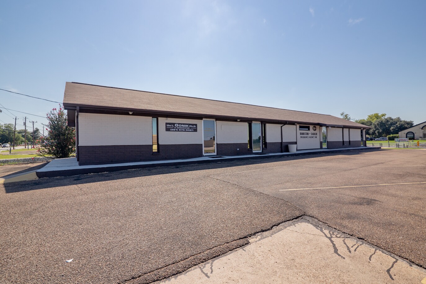 1001 E Airline Rd, Victoria, TX for sale Primary Photo- Image 1 of 7