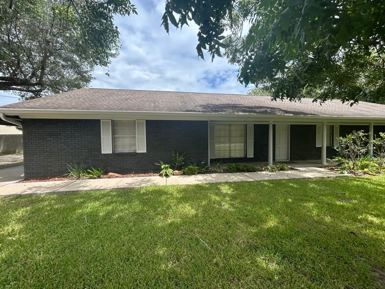 1707 Bernie Ave, Rosenberg, TX for lease - Building Photo - Image 3 of 9