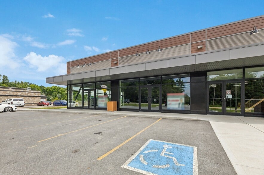1797 Rte Du Carrefour, Val-des-monts, QC for lease - Building Photo - Image 3 of 5