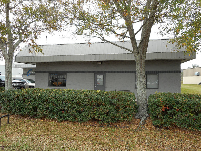 4205 St. John's Pky, Sanford, FL for lease - Primary Photo - Image 3 of 5