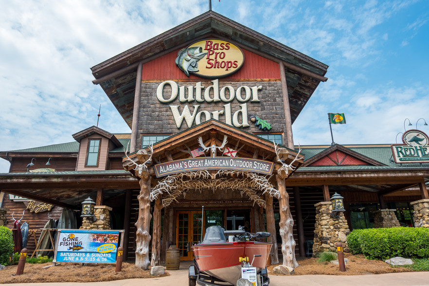 5000 Bass Pro Blvd, Leeds, AL for sale - Building Photo - Image 1 of 1