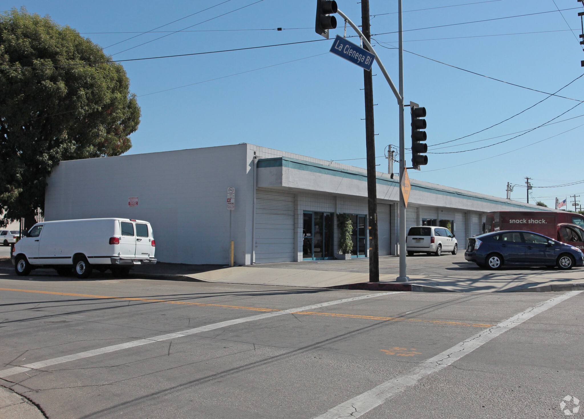 10400-10422 S La Cienega Blvd, Inglewood, CA for sale Primary Photo- Image 1 of 1