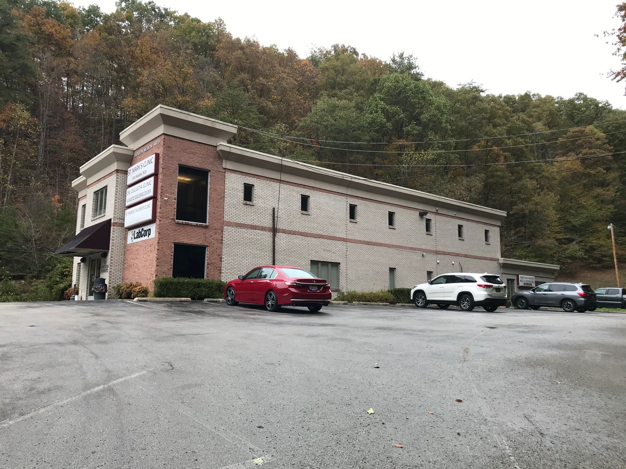 95 Jackson Hts, Jackson, KY 41339 Office for Sale