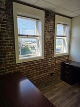 101 N 7th St, Louisville, KY for lease Interior Photo- Image 2 of 6