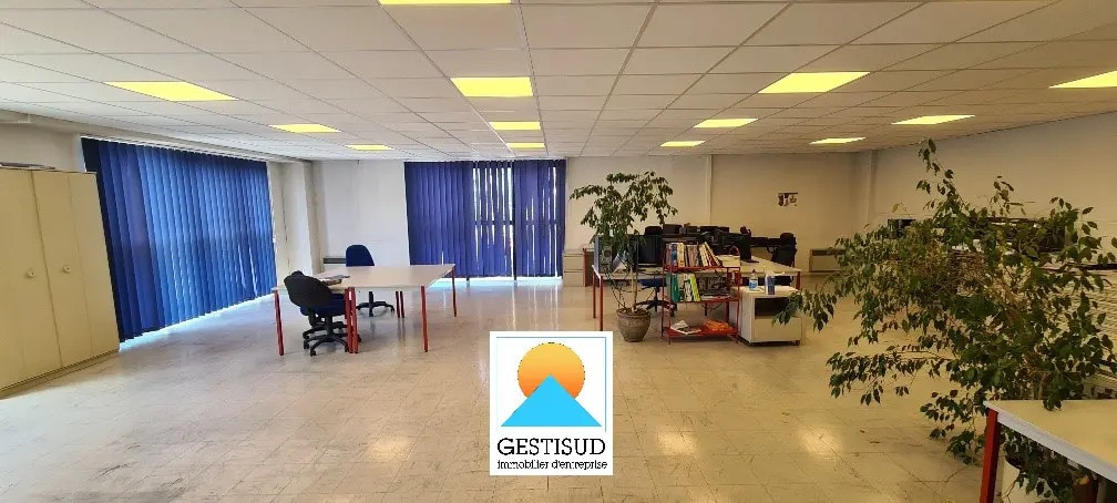 Vente Bureaux 164 m² - Photo 1